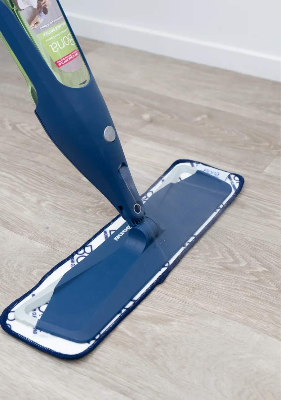 Bona Premium Spray Mop Cleaning Kit for Stone, Tile, LVT & Laminate Floors - Image 4