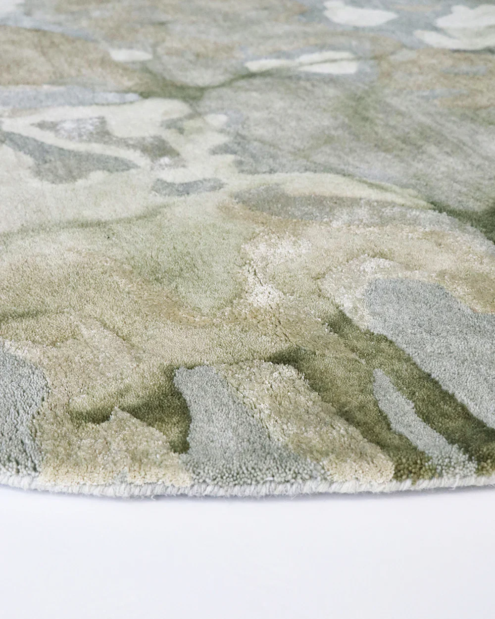 Fayette Round Rug - Image 3
