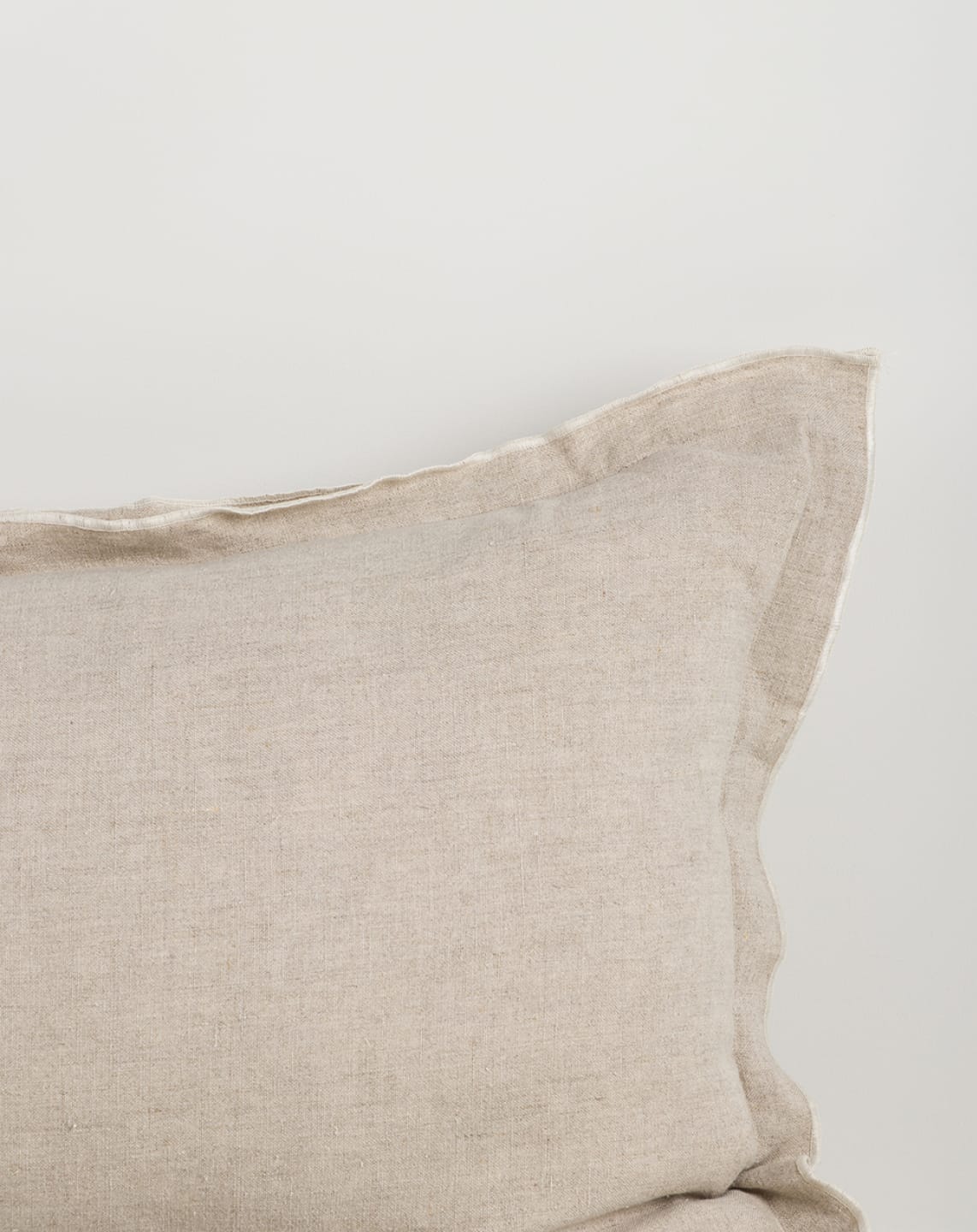 Linden Lodge Cushion - Image 3