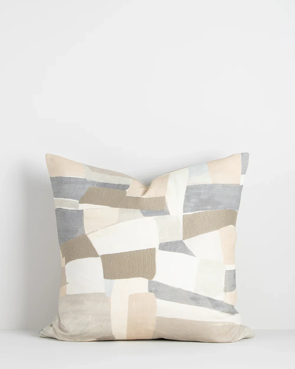 Lucio Cushion