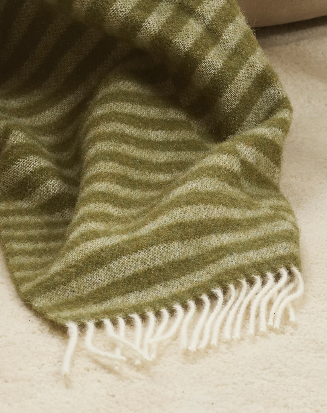 Noah Throw - Image 10