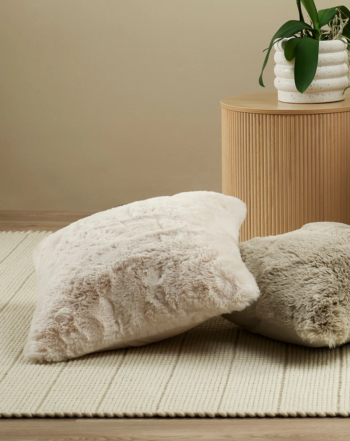 Pelage Cushion - Image 2